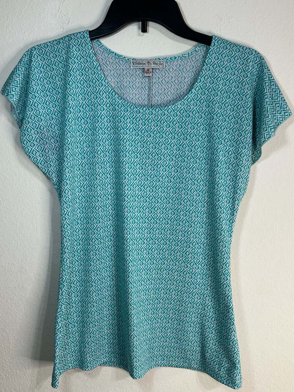 Vintage Suzie Teal and White Diamond Pattern Cap Sleeve Knit Top